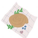 Zimtschnecken Illustration auf Küchenhandtuch mit Blaubeeren und Herz. für Andrea von Zimtschneckenimgarten