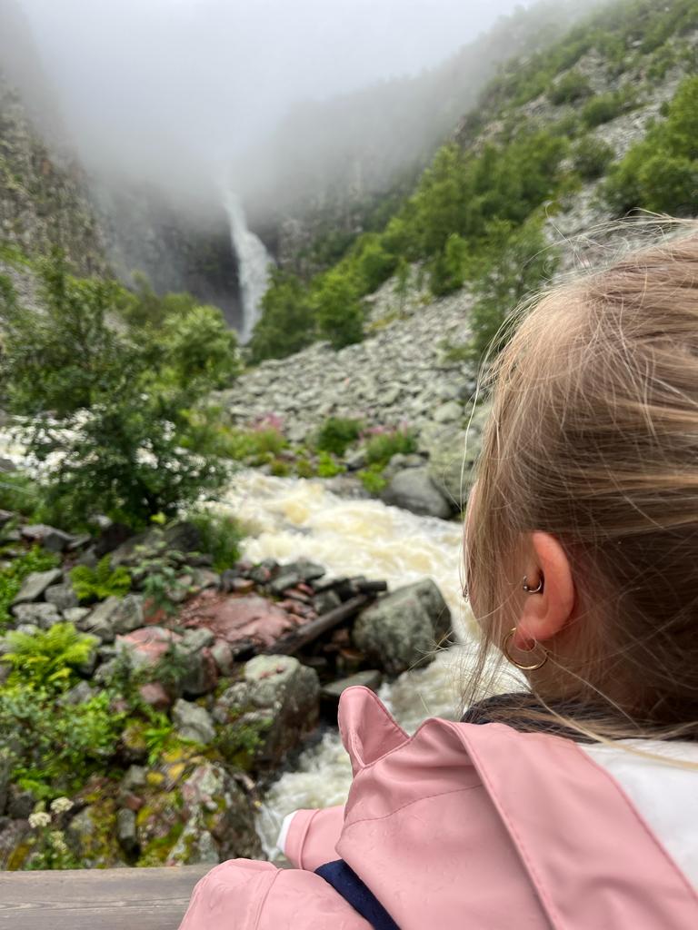Wasserfälle in Schwedenbesuchen